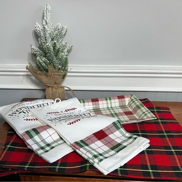 Christmas Holiday Kitchen Decor 7 Piece Bundle,NWT - Picture 2 of 5